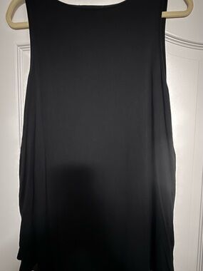 Chelsea & Theodore Black Sleeveless Tank Top